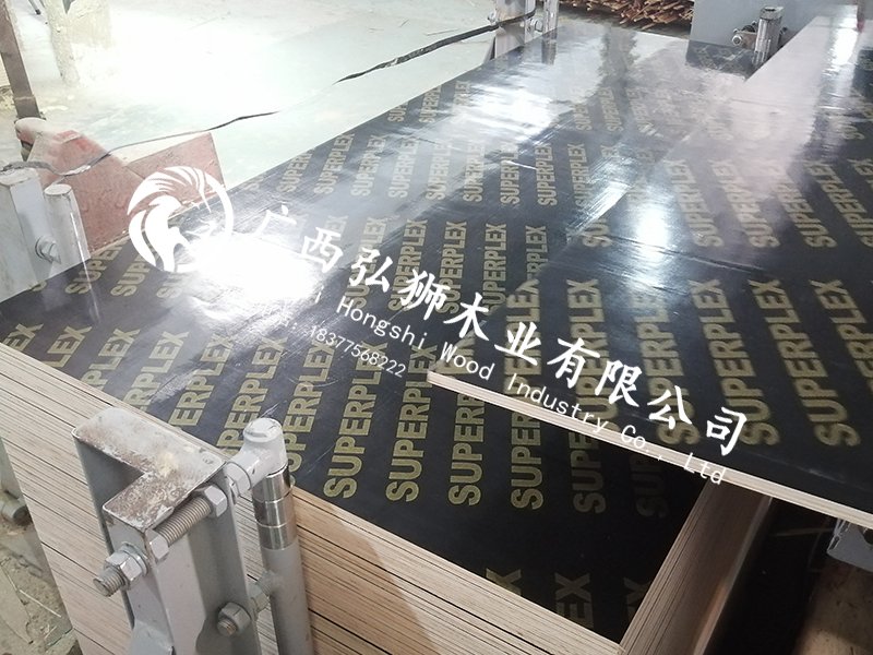 廣西建筑覆膜板批發(fā)價(jià)格縮略圖 廣西建筑覆膜板批發(fā)價(jià)格